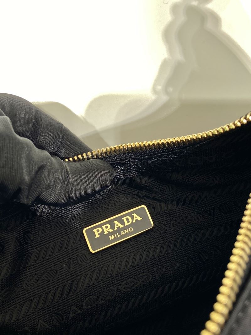 Pra*a hobo bags